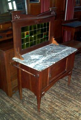 Bedroom_Suite_-_Arts_and_Crafts_-_Marble-Top_Washstand.jpg