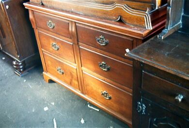 Chest_of_Drawers_2.jpg