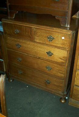 Chest_of_Drawers_4.jpg