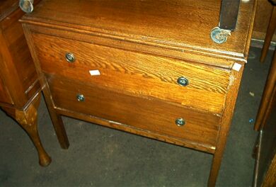 Chest_of_Drawers_(Small)_2.jpg